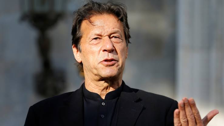 Top court puts Imran's bail on the docket