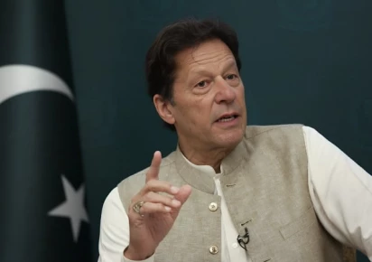 Imran rallies PTI, rejects terror path