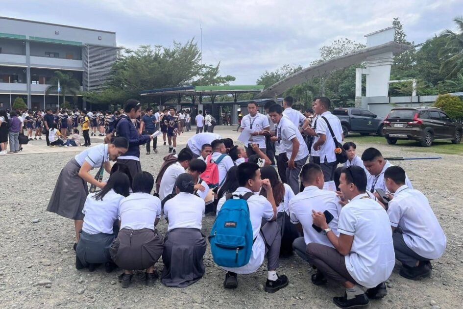 Powerful 7.4 magnitude earthquake strikes off southern Philippines, tsunami warnings issued
