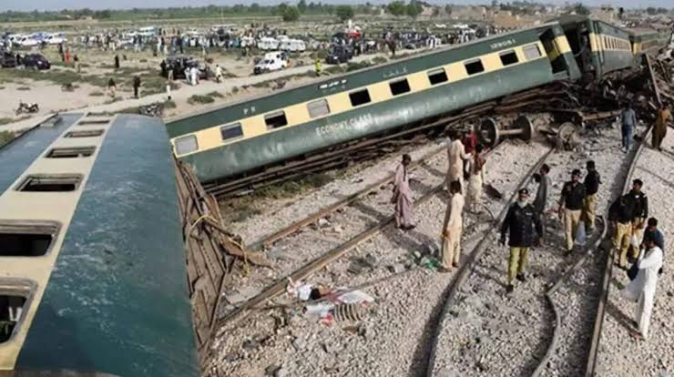 7 injured after blast derails 4 Jaffar Express bogies in Sindh’s Shikarpur