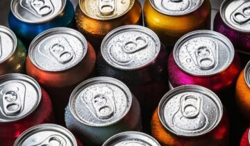 Both diet and regular sodas are linked to liver disease
