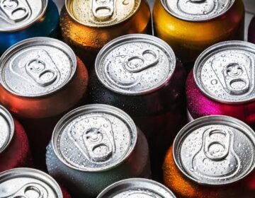 Both diet and regular sodas are linked to liver disease
