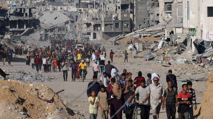 Gazans stream back home as Israel-Hamas ceasefire holds