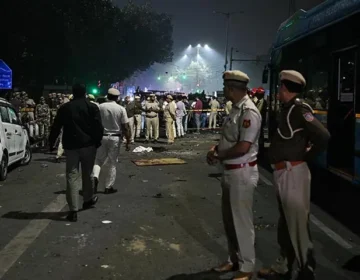 At least eight dead in explosion near Red Fort in India’s New Delhi