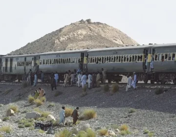 Jaffar Express targeted again, escapes bomb attack in Balochistan’s Nasirabad: officials