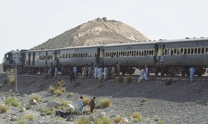 Jaffar Express targeted again, escapes bomb attack in Balochistan’s Nasirabad: officials