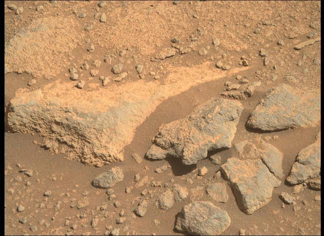 New Study Suggests Early Mars Hosted Conditions Suitable for Life