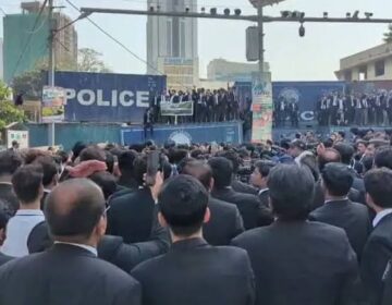 Lawyers protest in Karachi for protection of Karoonjhar hills, demand withdrawal of Sindh govt’s plea now fixed in FCC