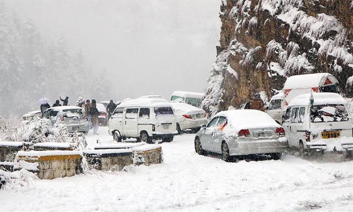 Snowfall forecast in mountains as cold and dry weather to prevail throughout the country