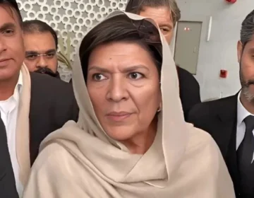 Imran’s sisters abandon sit-in near Pindi’s Adiala jail, head to Islamabad for protest rally