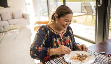 Stopping eating at least 3 hours before bed may help improve heart health