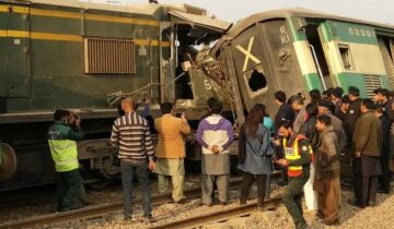 Tezgam Express derailment near Bahawalpur injures 26, one critical
