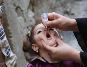 Fears of Pak-Afghan hostilities causing spike in polio cases as majority of environmental samples test negative