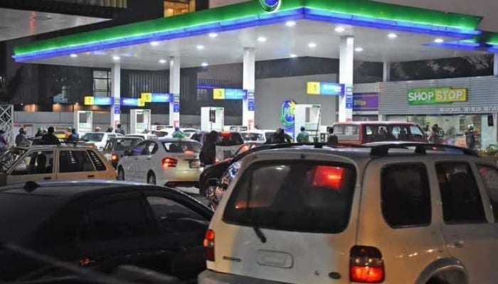 Opposition chides, govt defends increase in oil prices