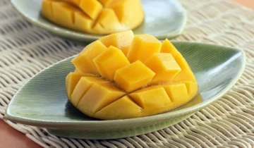 Researchers Say That Eating Mango With Avocado Offers Surprising Heart Benefits