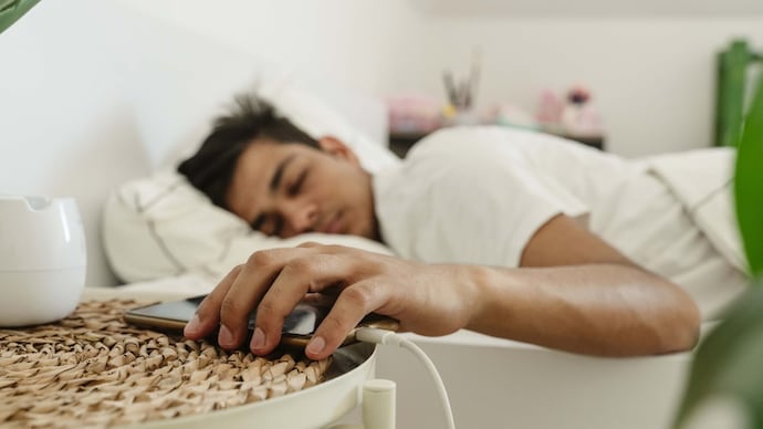 Irregular Bedtimes Could Double Your Risk of Heart Attack and Stroke
