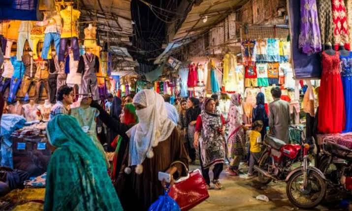Islamabad orders early market closures under austerity drive