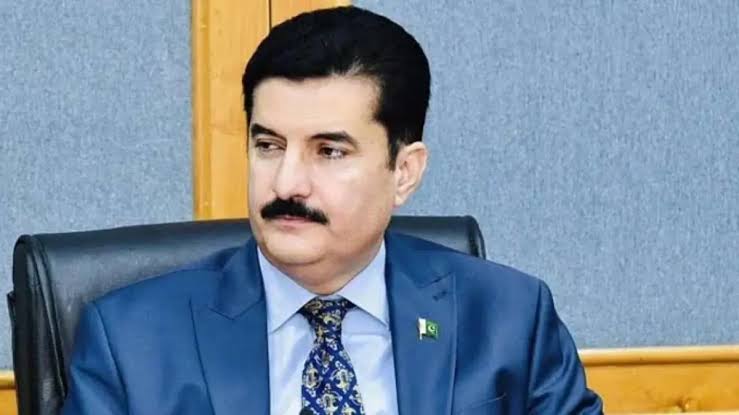 Governor Kundi meets PTI leaders, asserts KP's case should be presented 'firmly, collectively' to the Centre